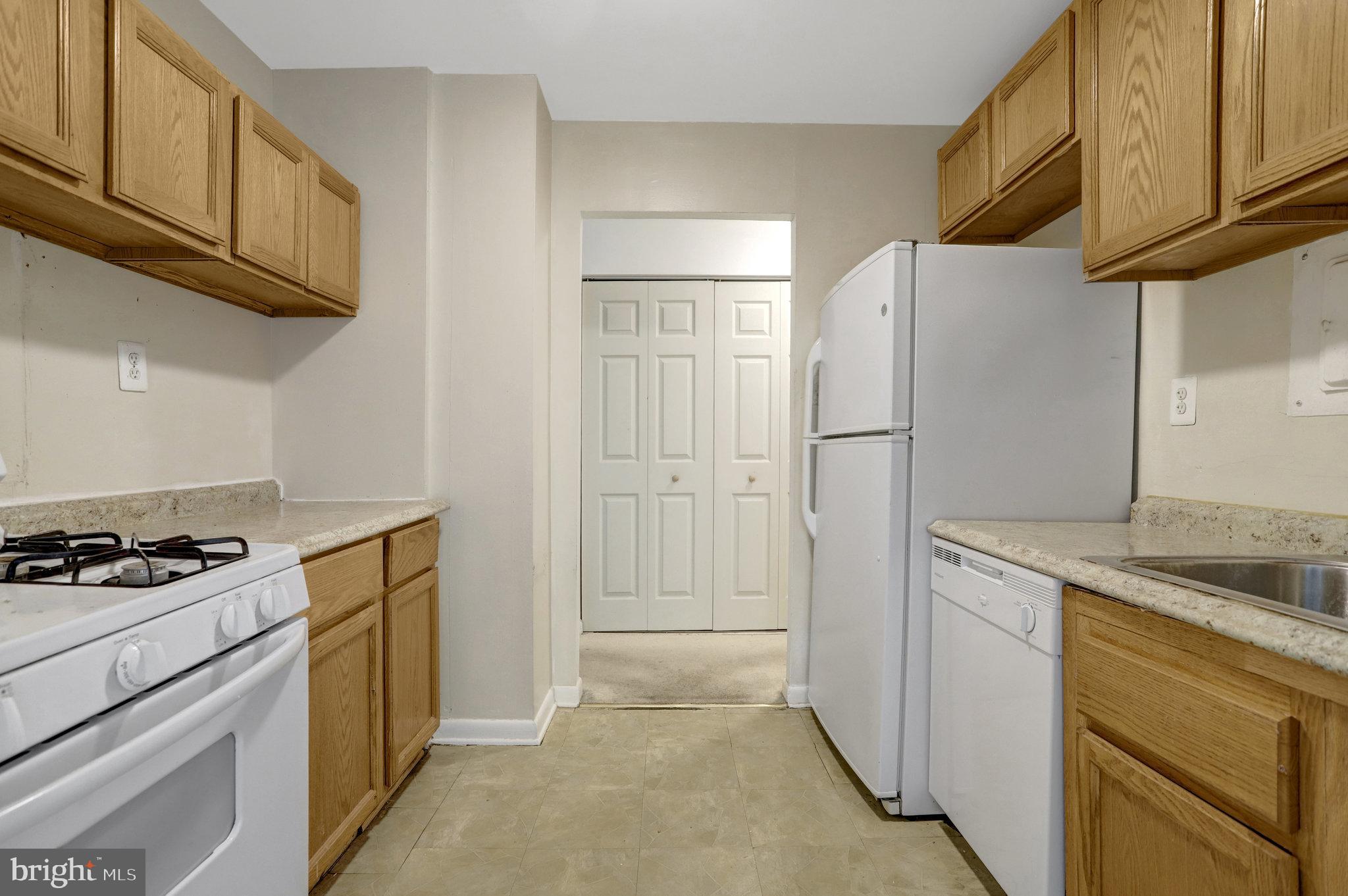 5565 COLUMBIA PIKE 412