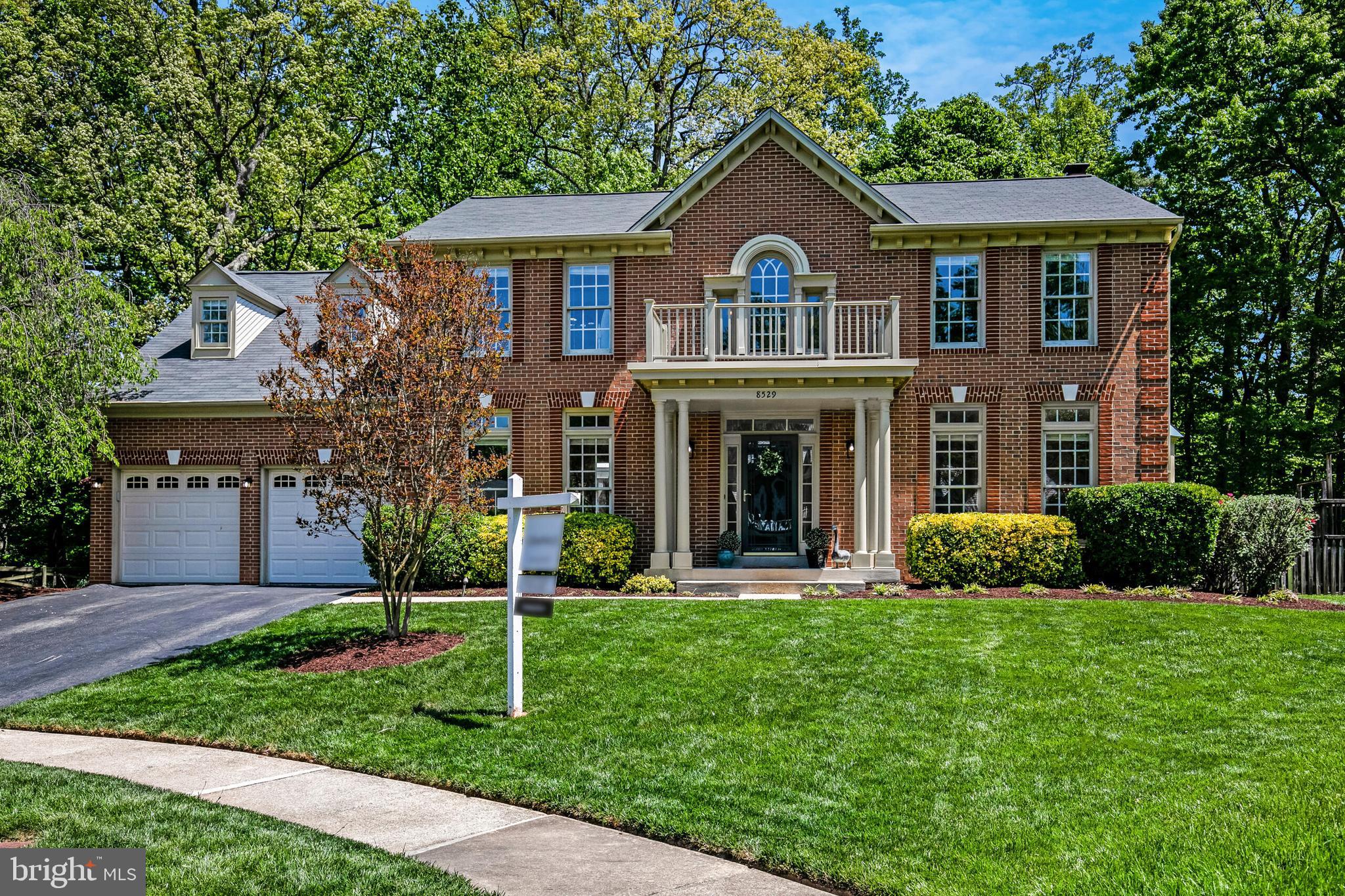 8529 Oak Pointe Way