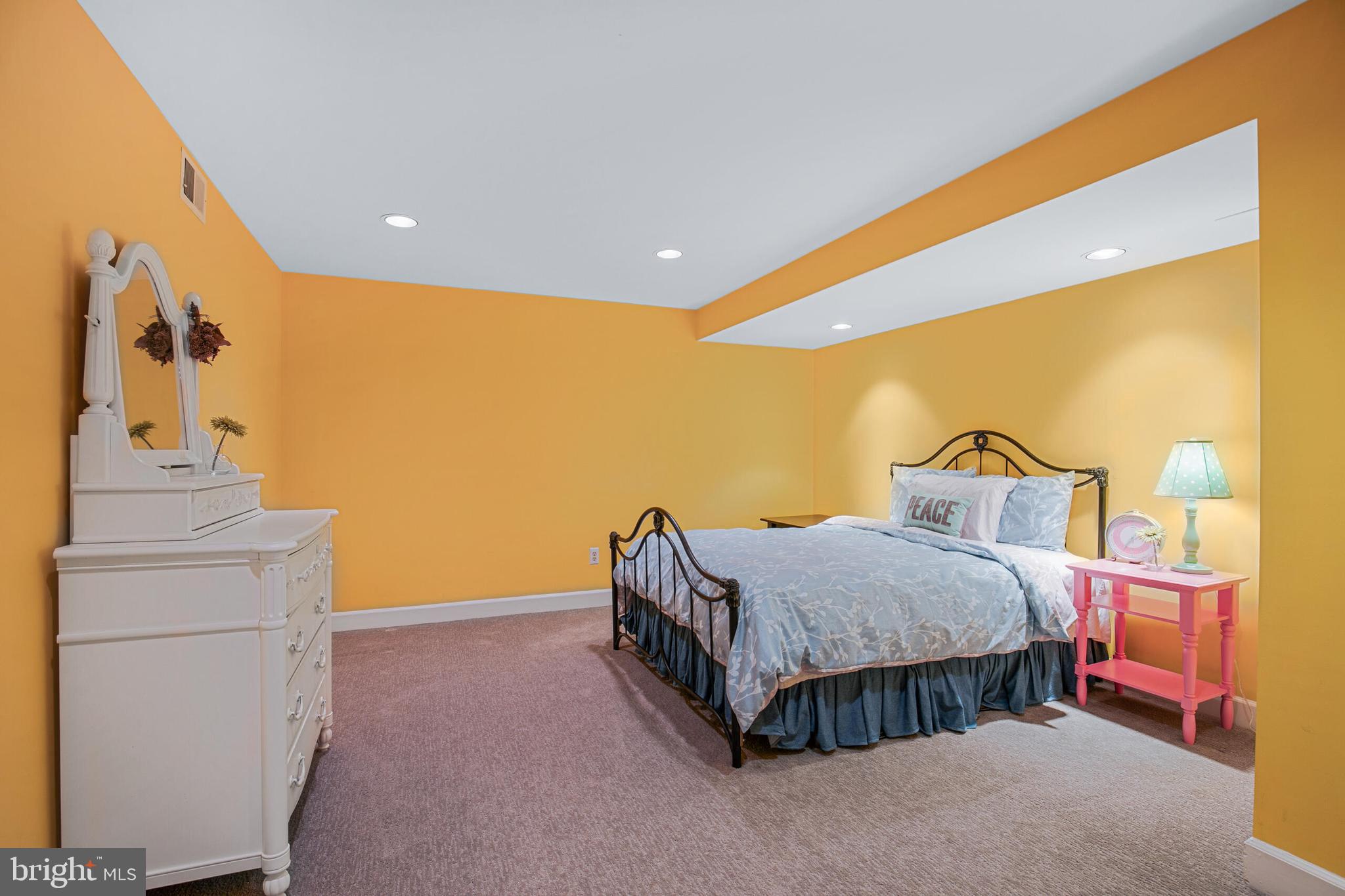 8529 Oak Pointe Way