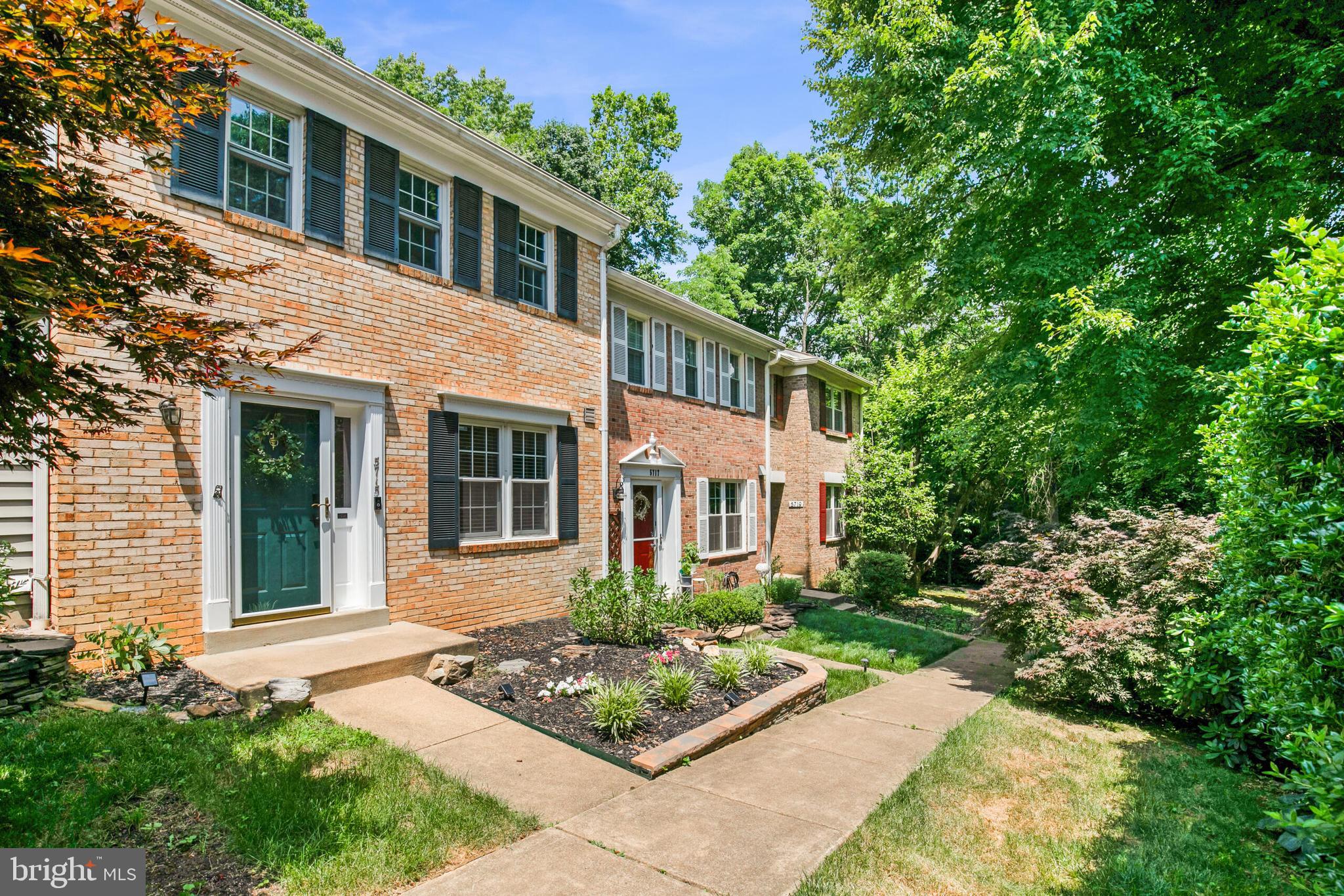 5715 Heritage Hill Ct