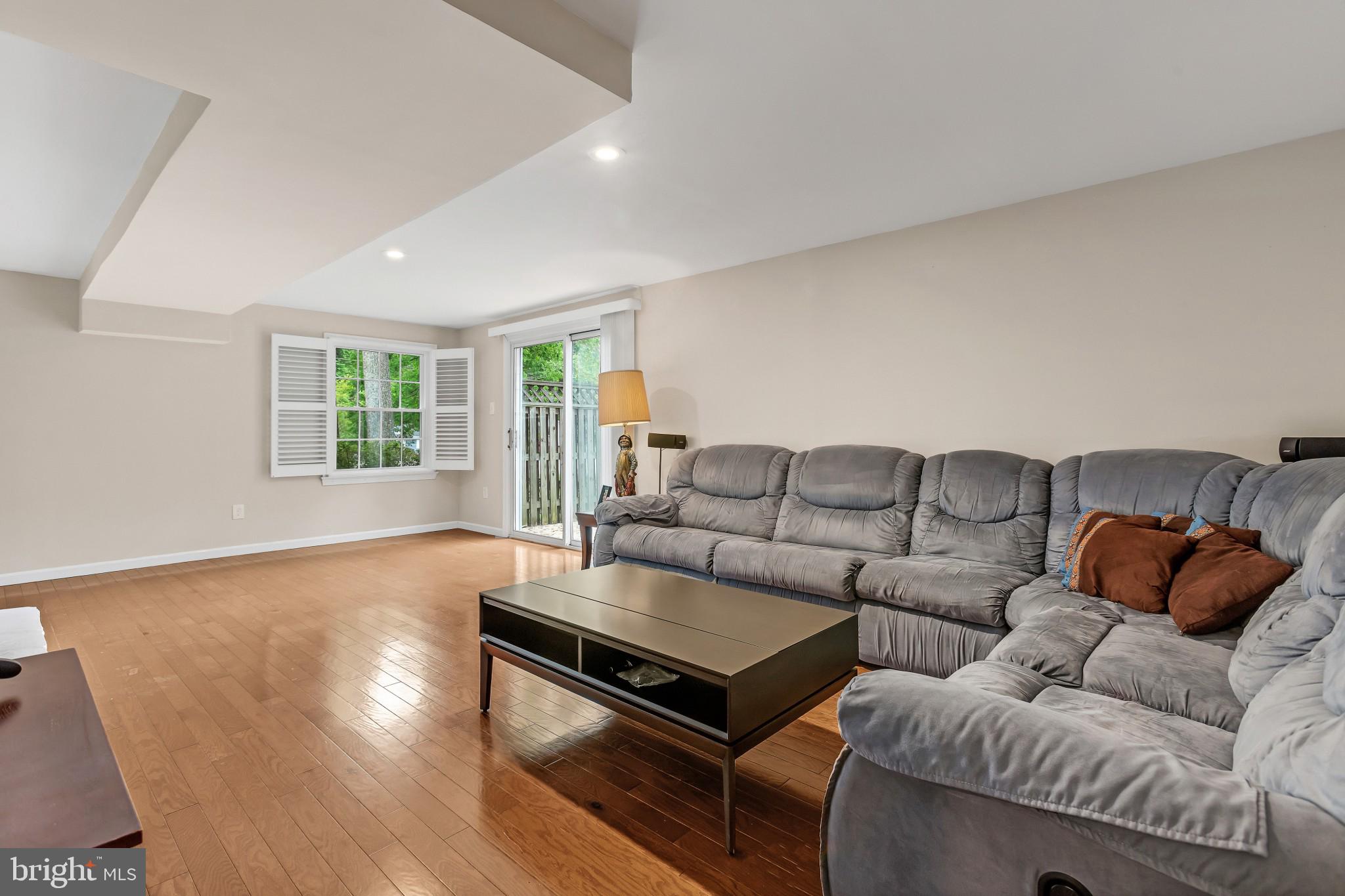 3324 Parkside Ter