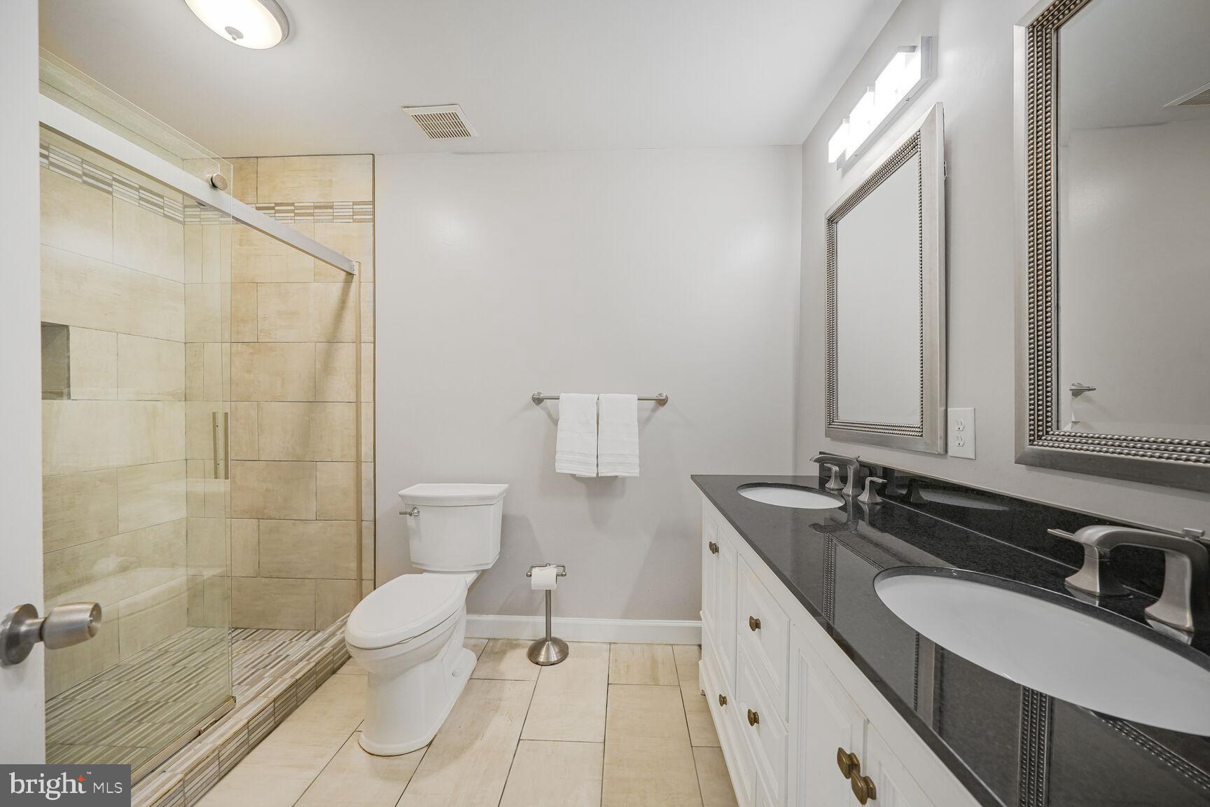 215 Locust St SE #C