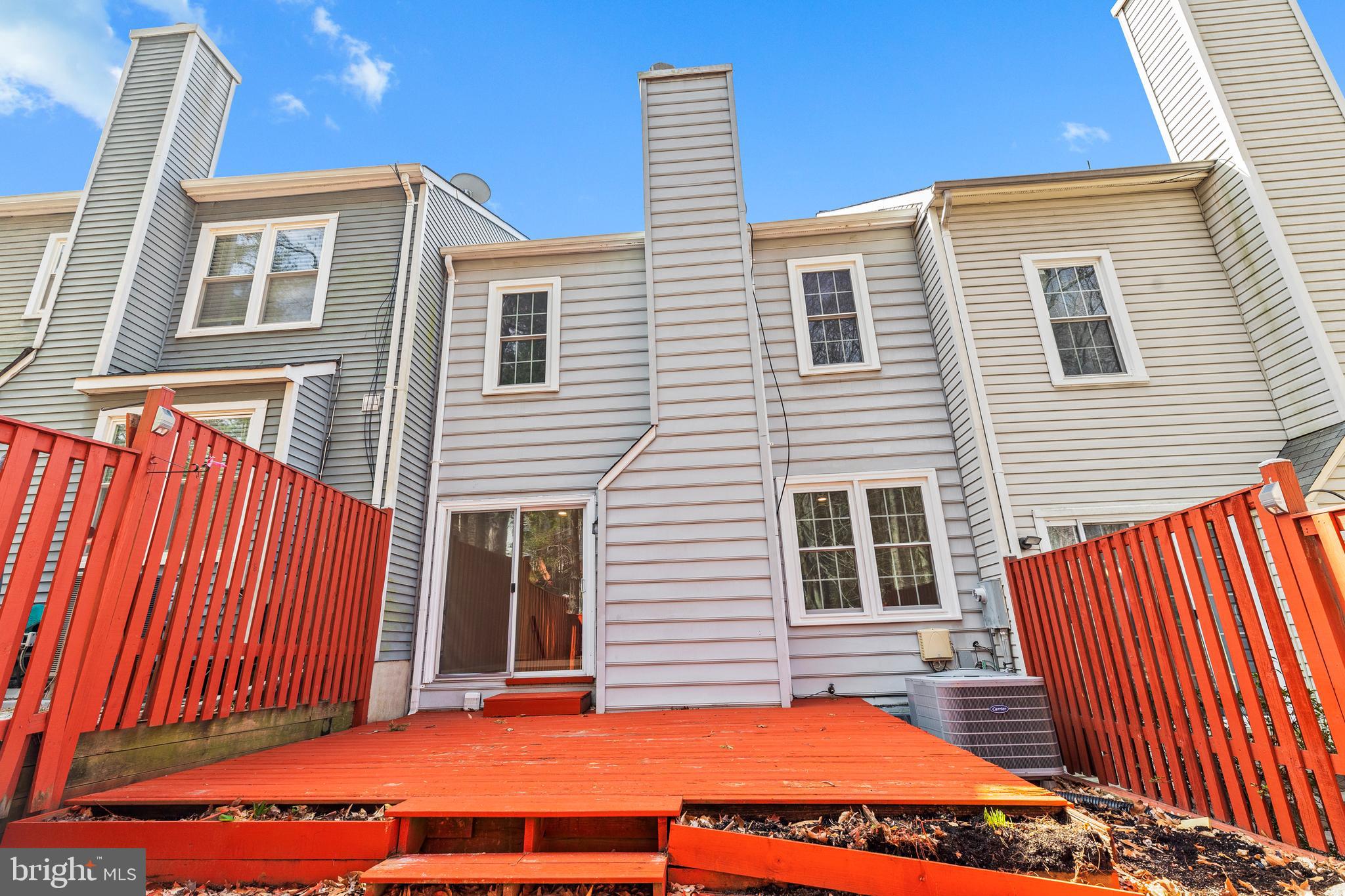 8074 Whitlers Creek