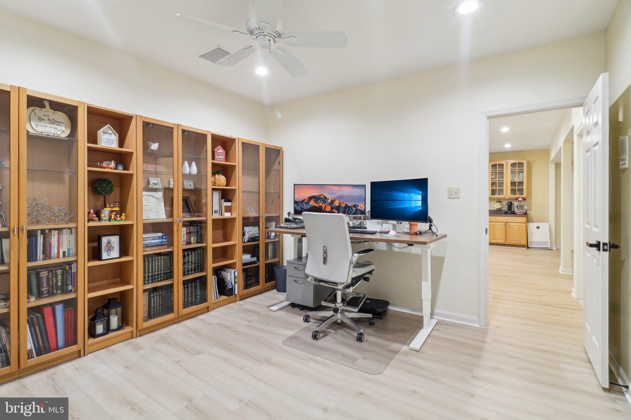 3828 Highland Oaks Dr