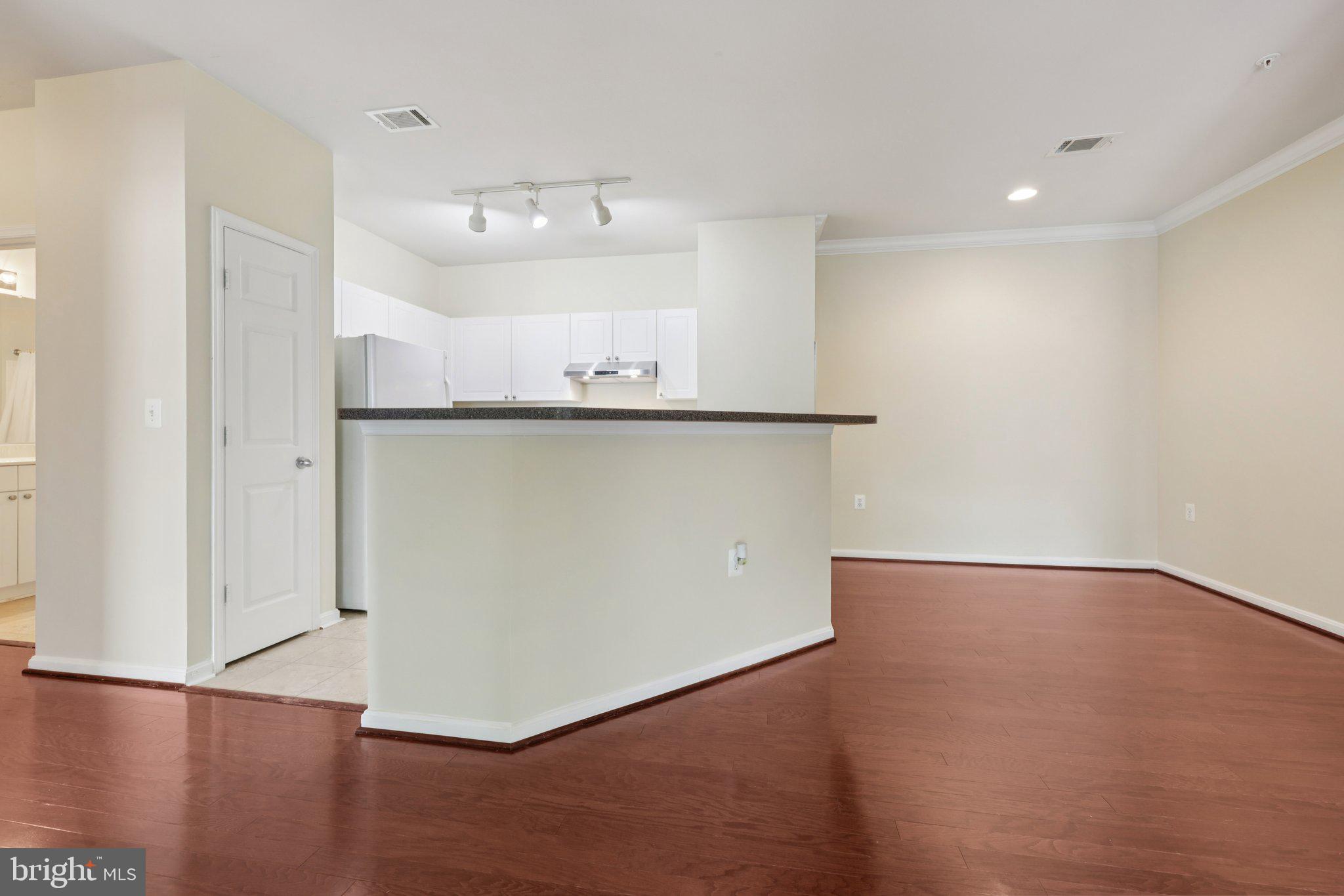 11355 ARISTOTLE DRIVE 8-313