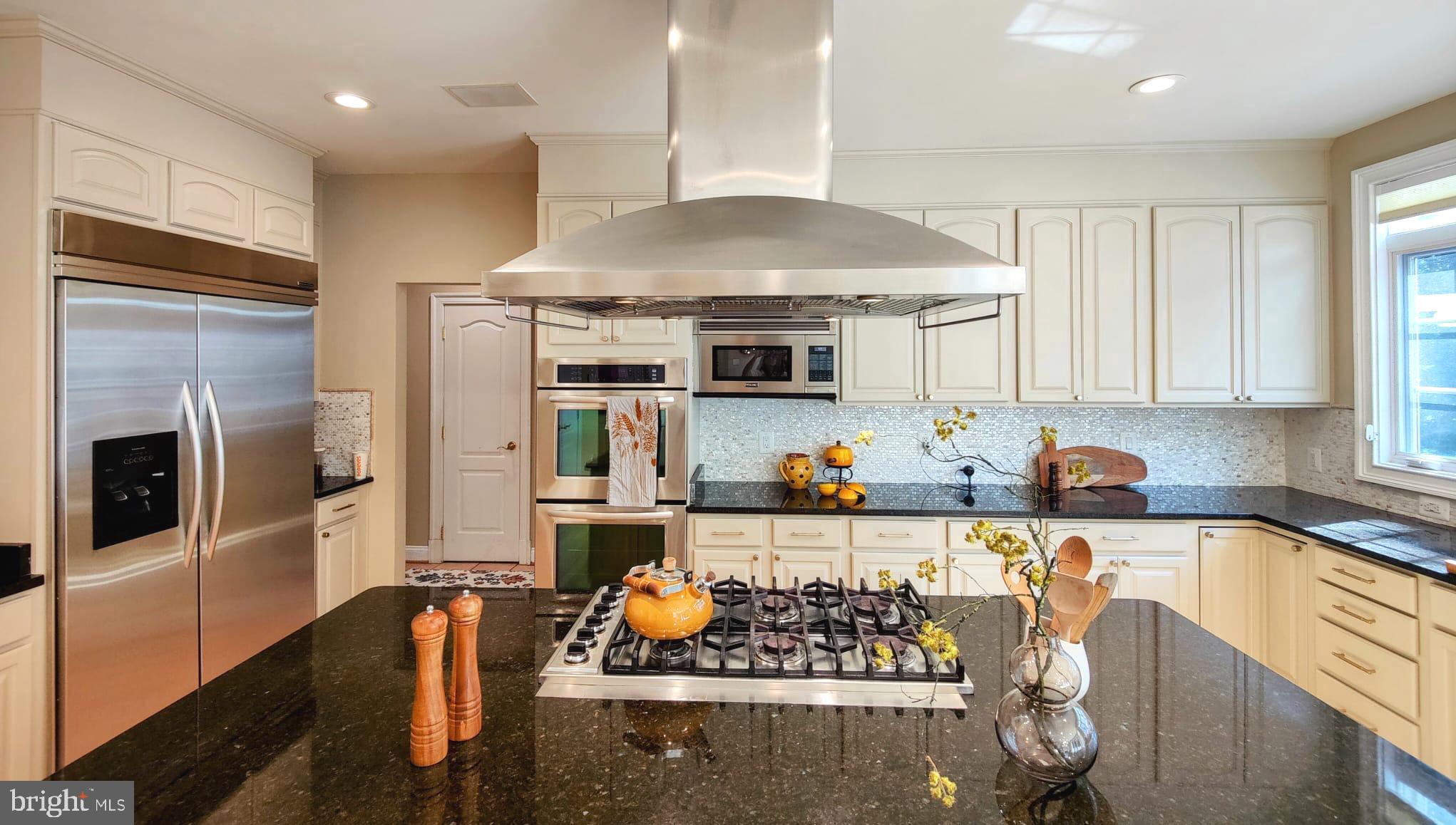 1445 MAYHURST BOULEVARD