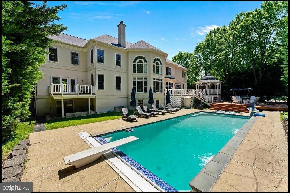 1445 MAYHURST BOULEVARD