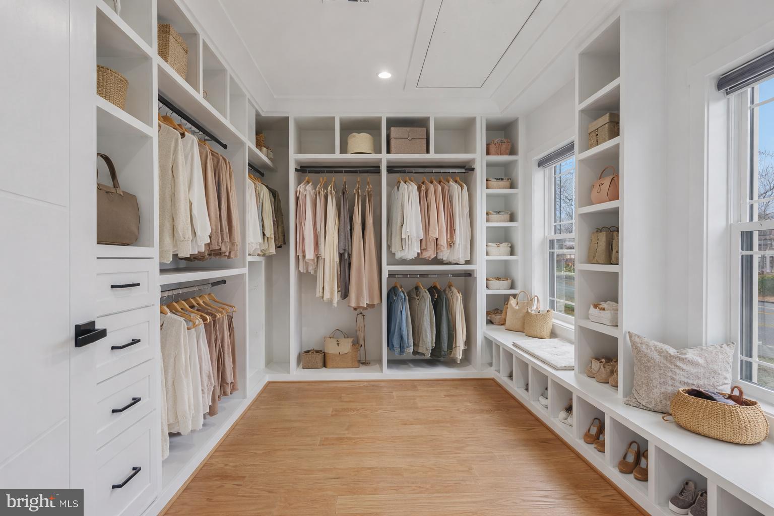 14700 CRANOKE STREET