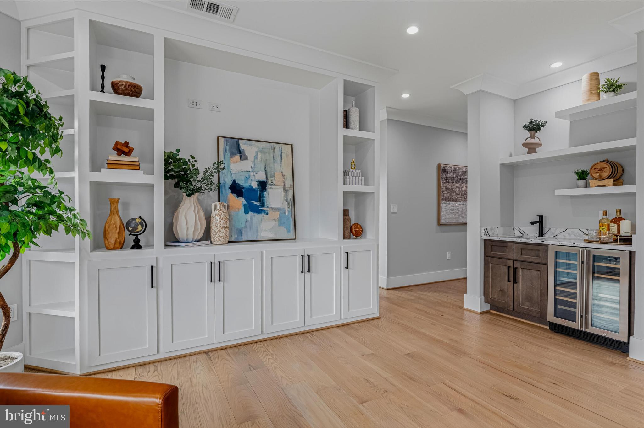 14700 CRANOKE STREET