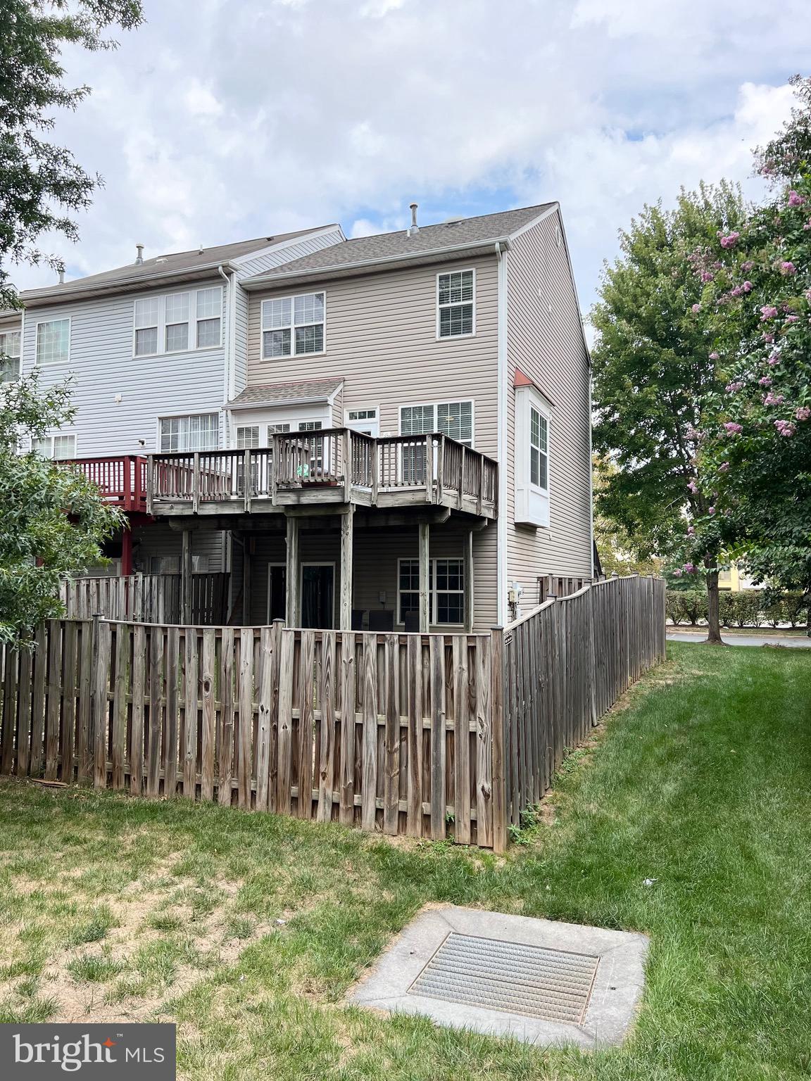 22464 MAISON CARREE SQ