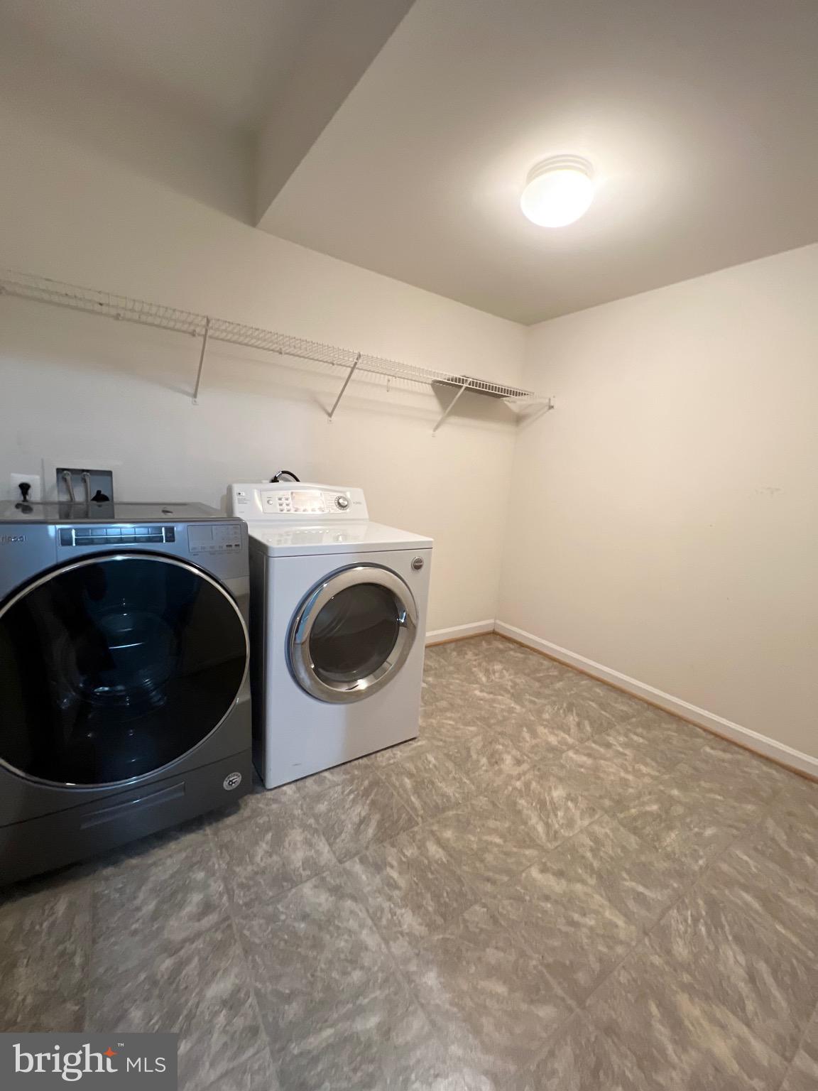 22464 MAISON CARREE SQ