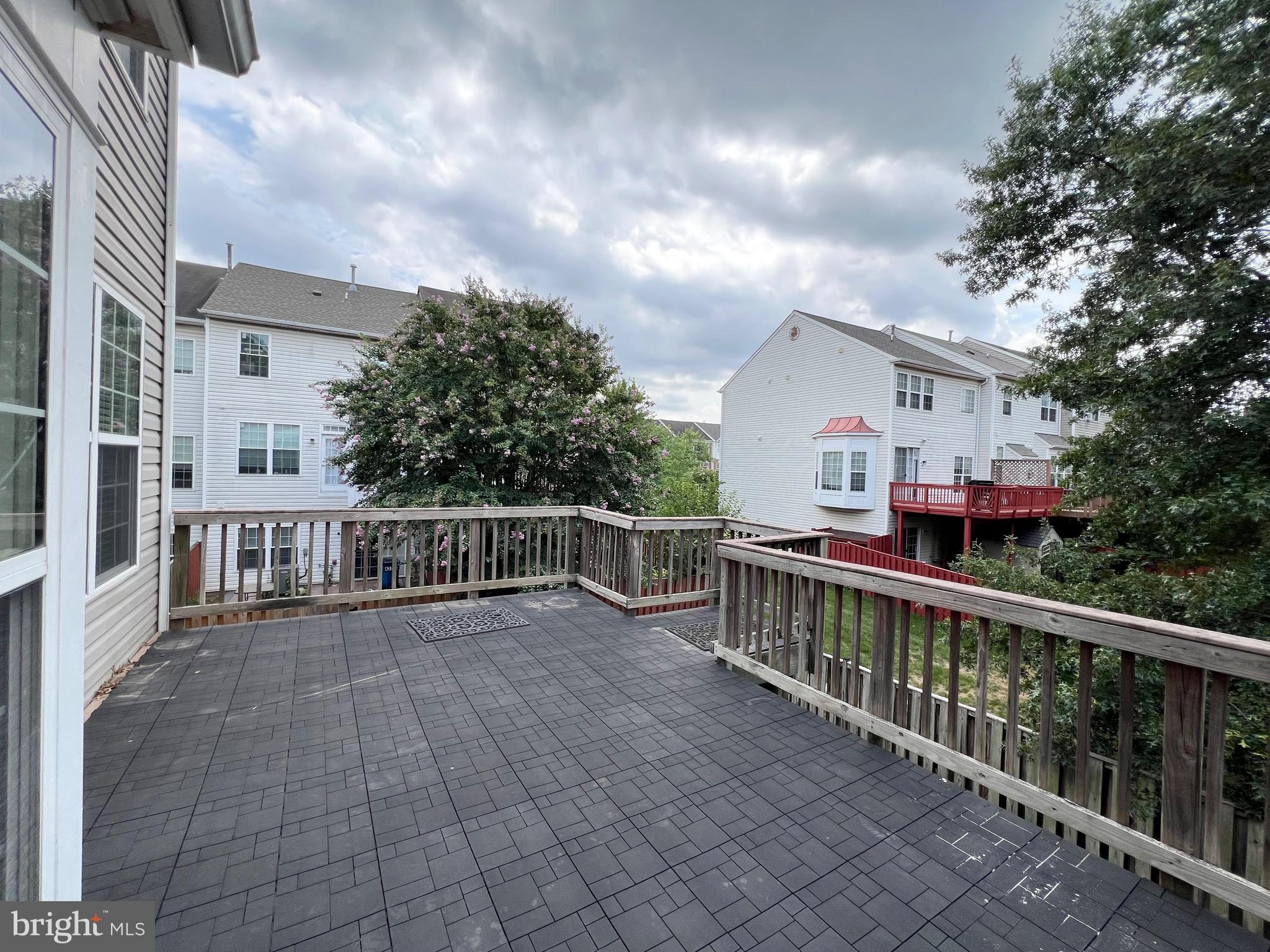 22464 MAISON CARREE SQ