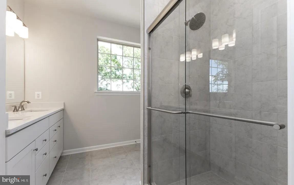 1806 MOCKING JAY TERRACE NE