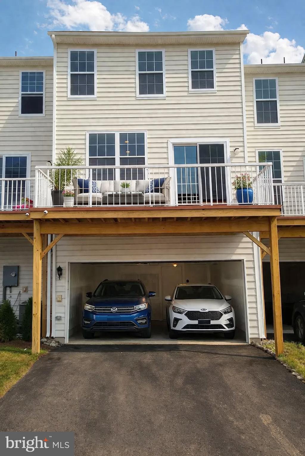 23109 DUNLOP HEIGHTS TERRACE