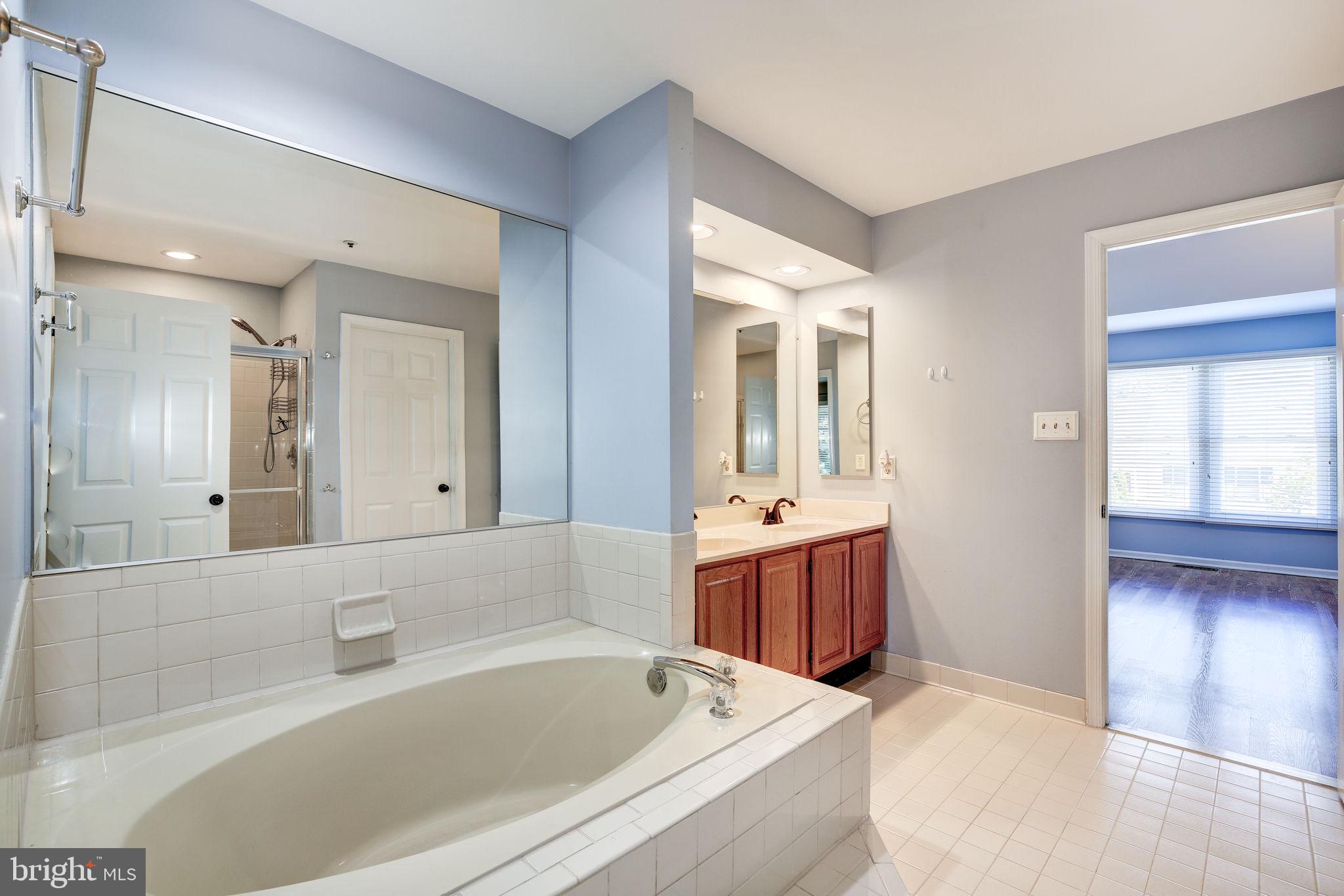 7937 Blue Gray Cir