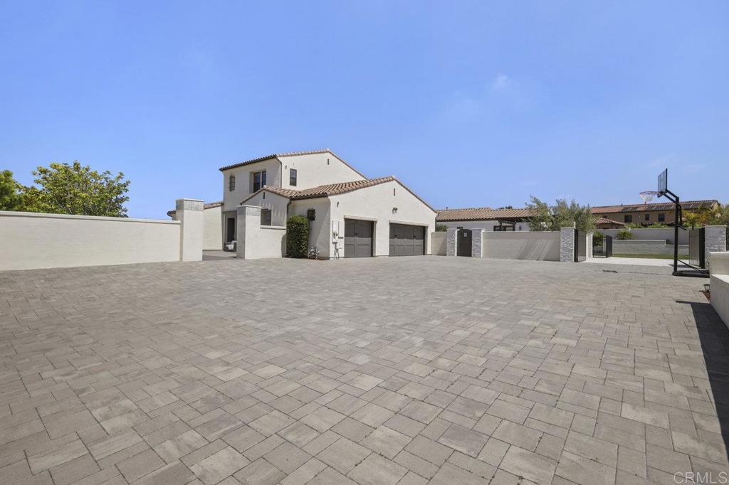 16770 Crescent Creek Drive