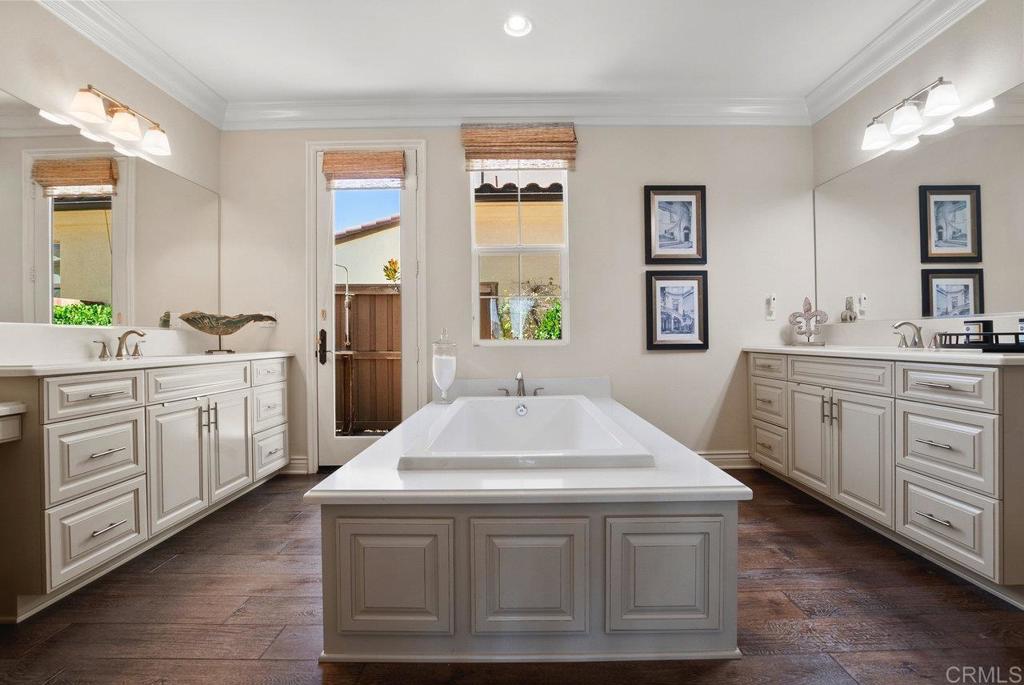 8532 Kristen View Court