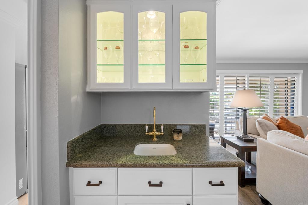 97 Camino Arroyo South