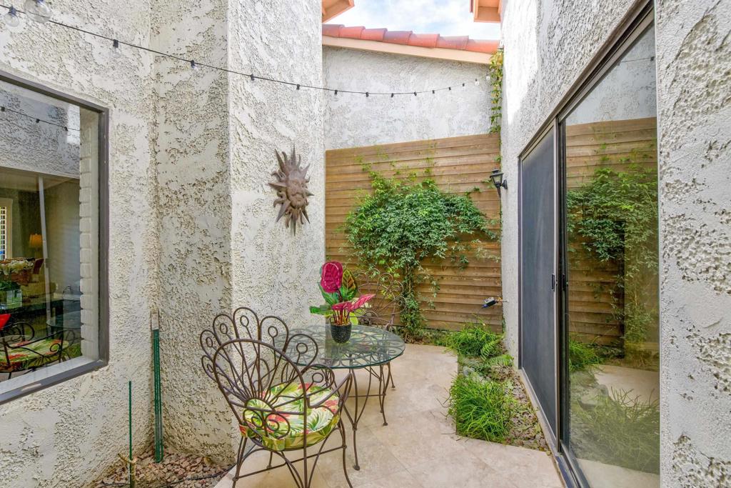 97 Camino Arroyo South