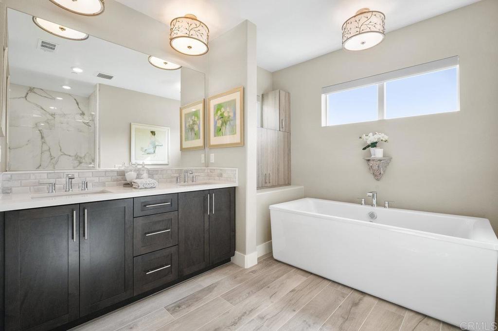 15702 Wainwright Way