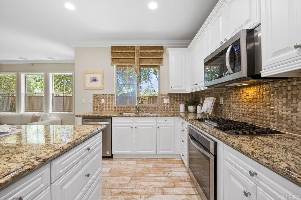 8405 Christopher Ridge