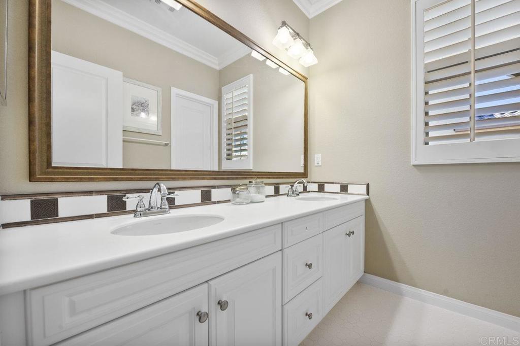 8405 Christopher Ridge