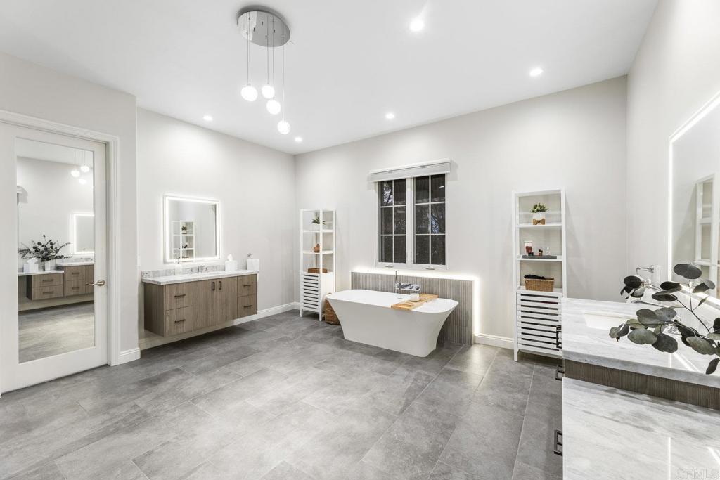 8318 The Landing Way