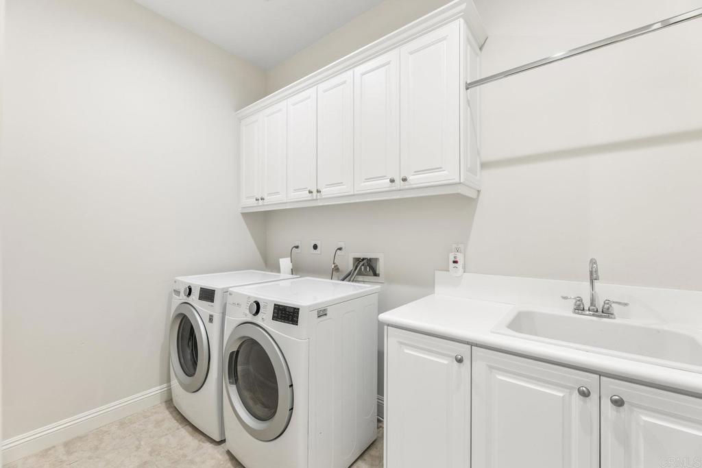 8318 The Landing Way