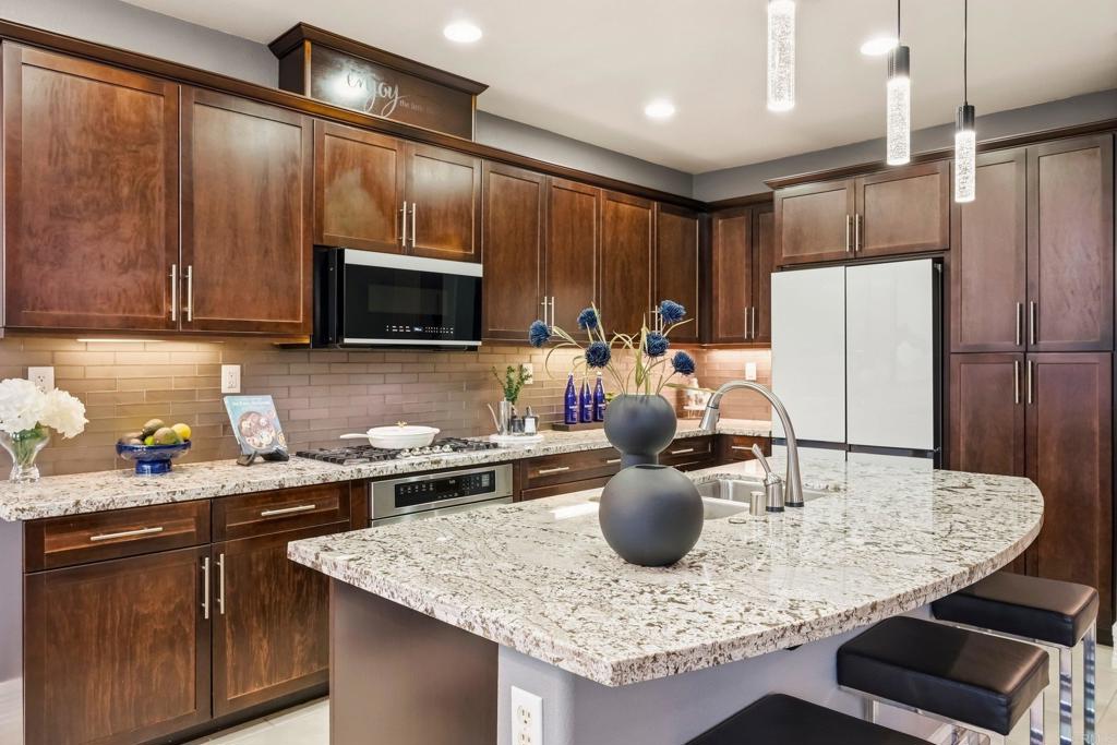 8559 Old Stonefield Chase