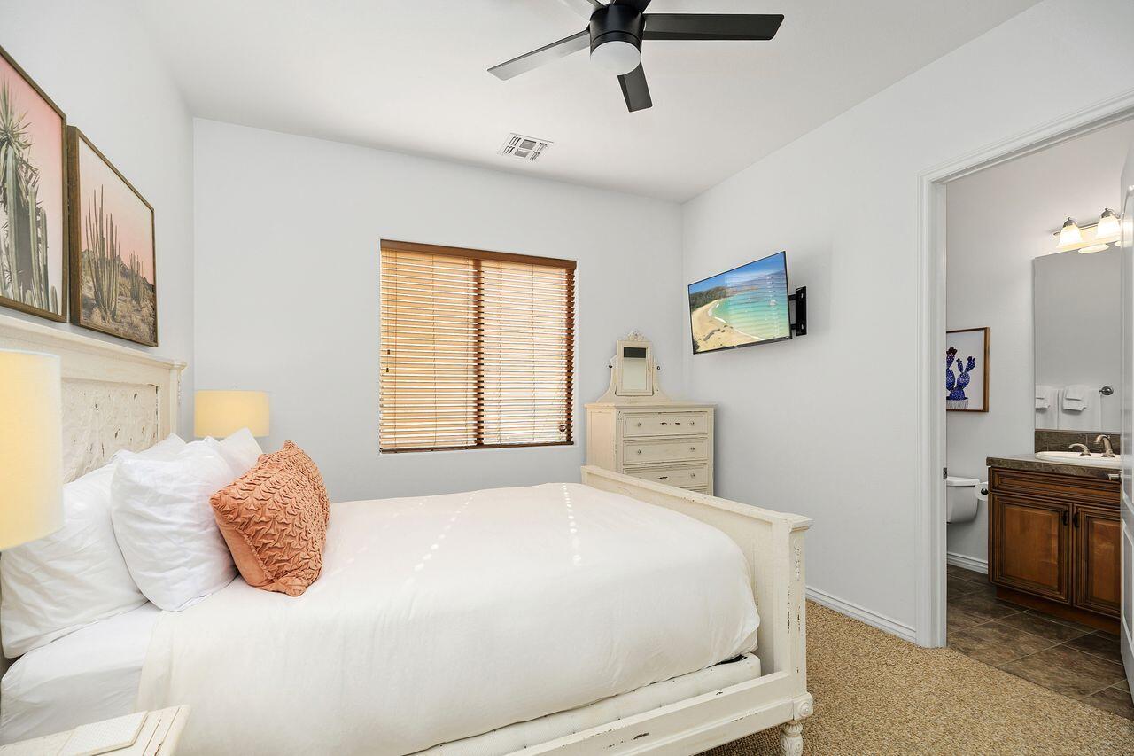 51200 Calle Paloma