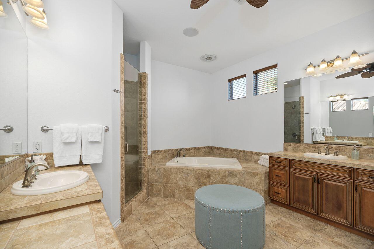 51200 Calle Paloma