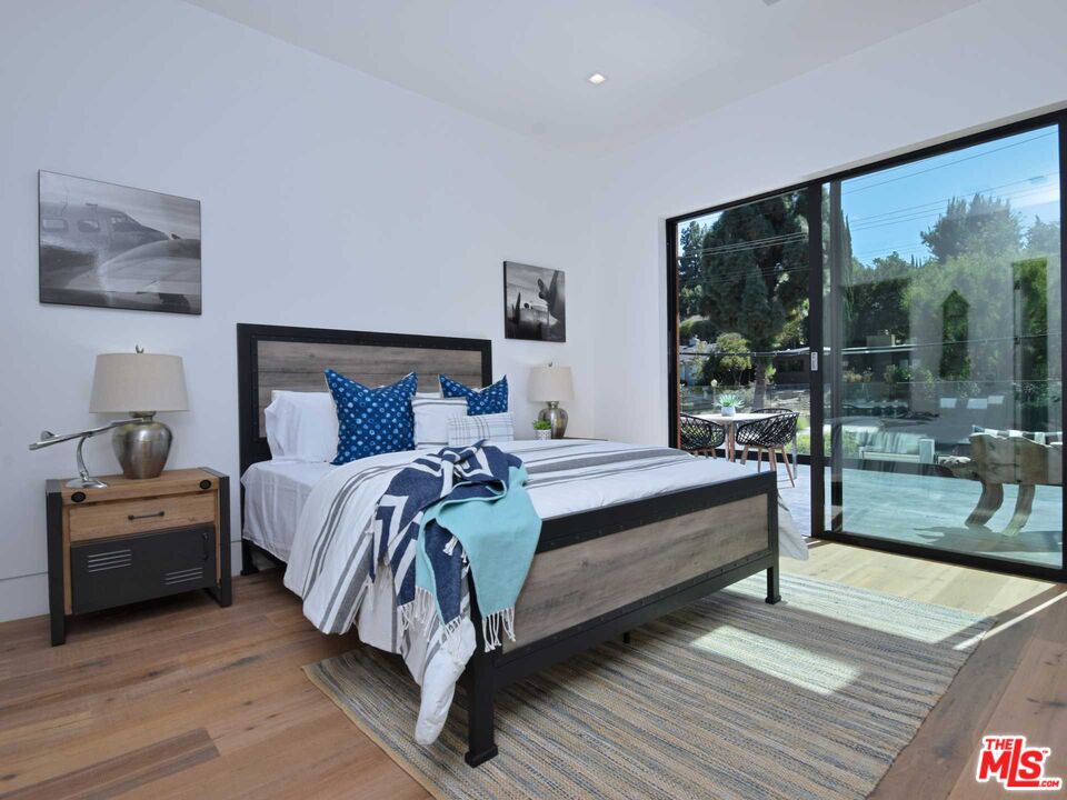 15227 Valley Vista Blvd