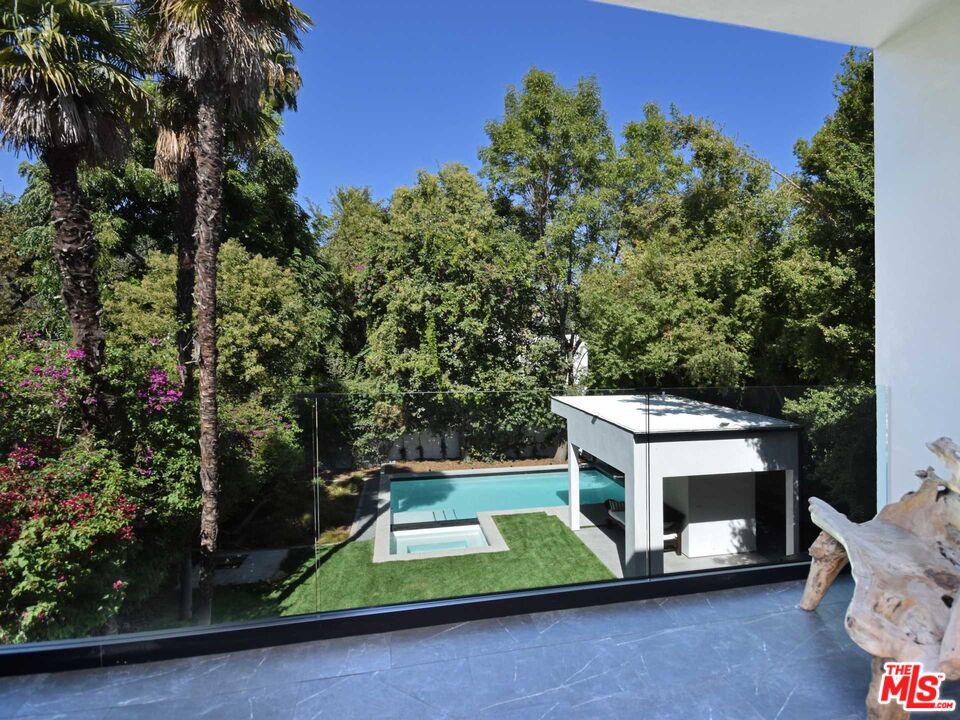 15227 Valley Vista Blvd