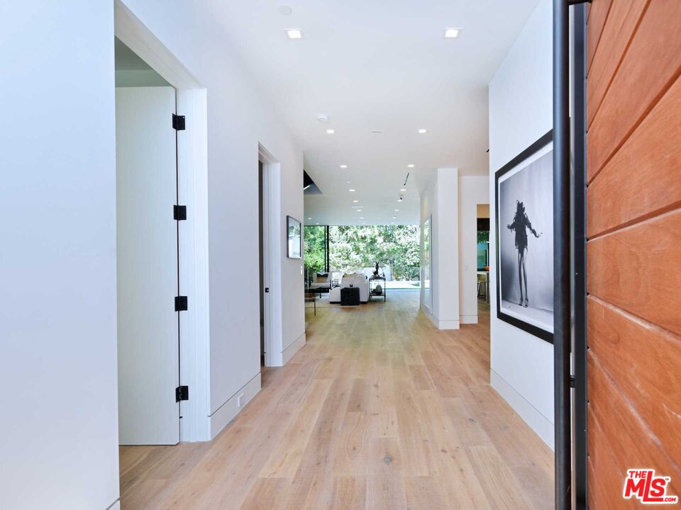 15227 Valley Vista Blvd