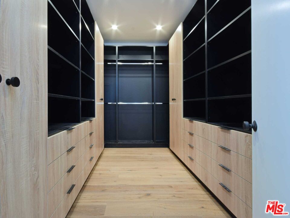 15227 Valley Vista Blvd