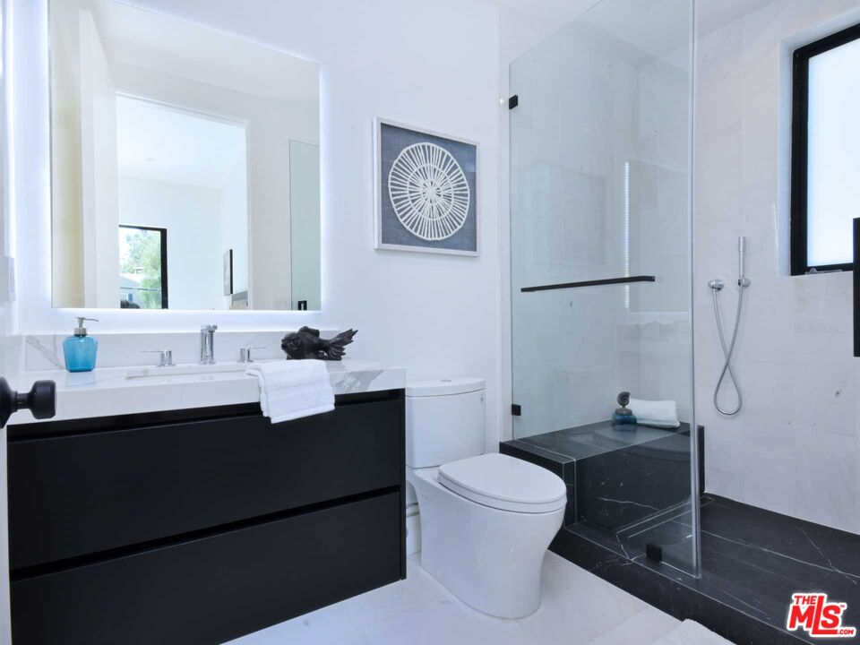 15227 Valley Vista Blvd