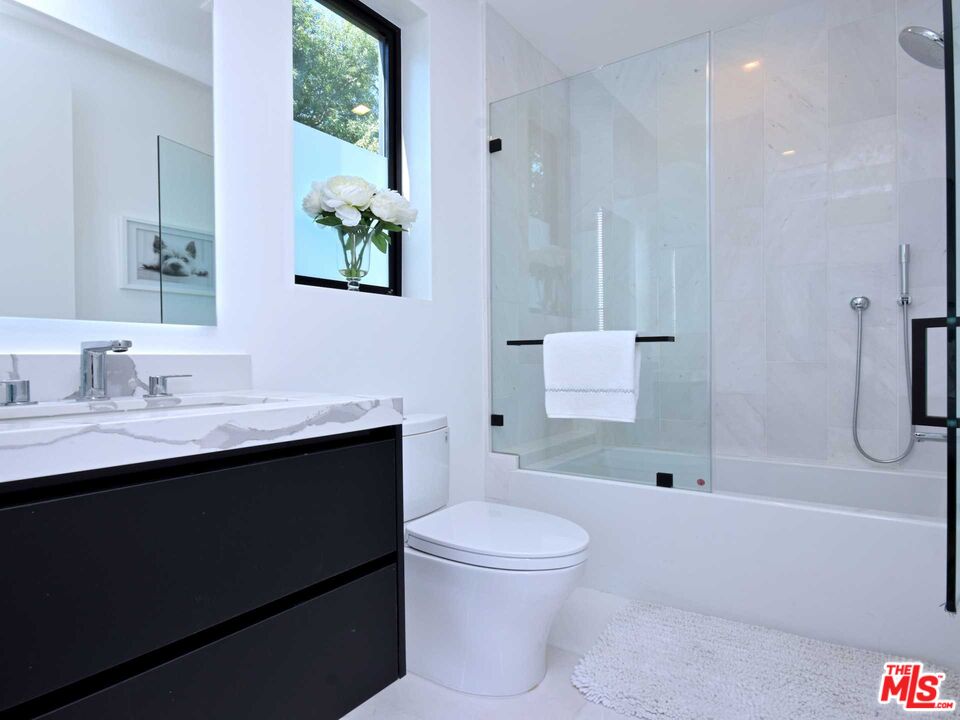 15227 Valley Vista Blvd