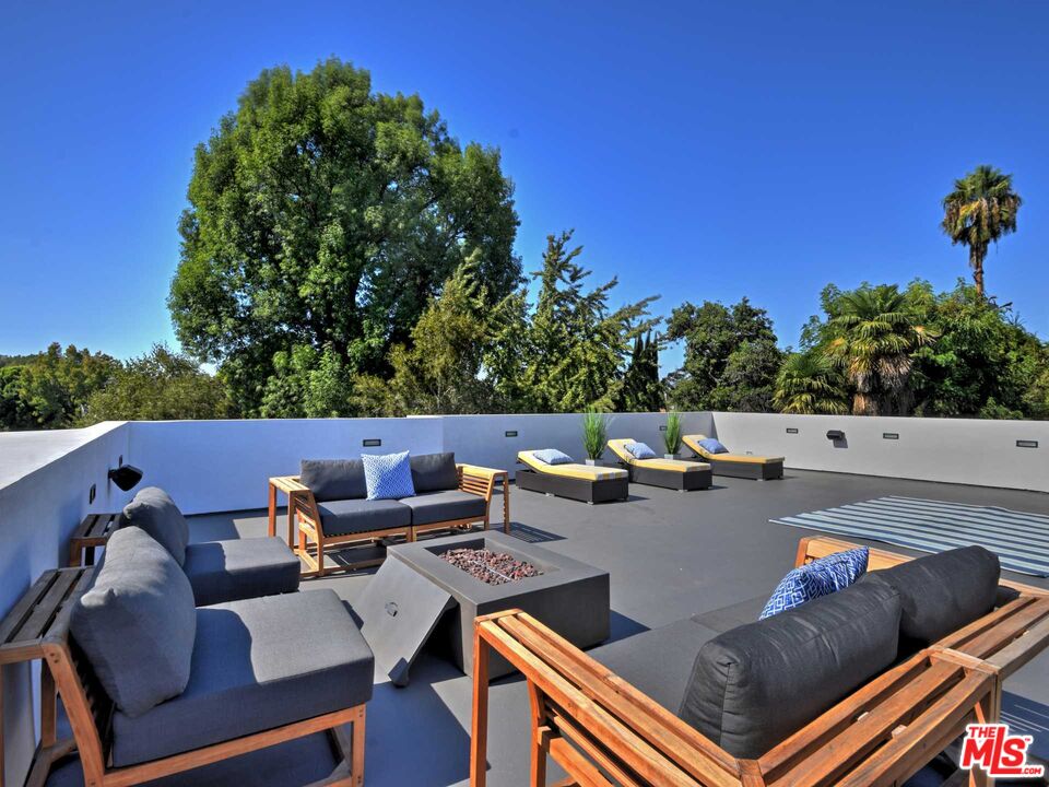 15227 Valley Vista Blvd