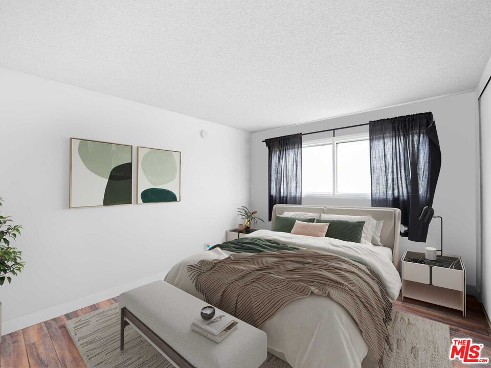 5400 Lindley Ave Unit: 221