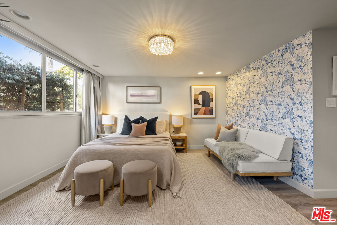 838 N Doheny Dr Unit: 101