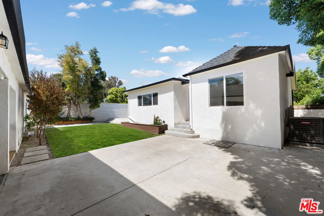 2559 Colby Ave