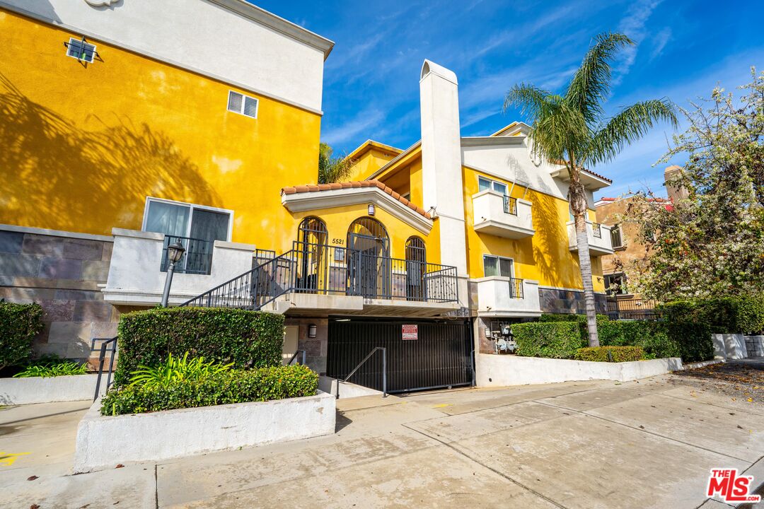 5521 Kester Ave Unit: 1