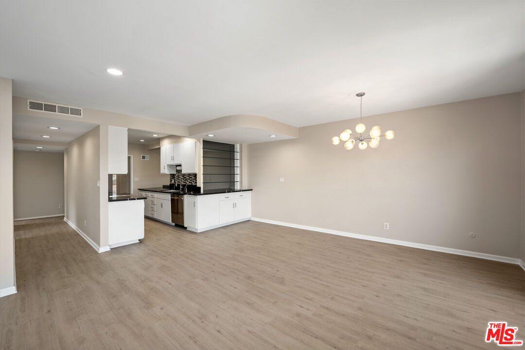 815 S Shenandoah St Unit: 304