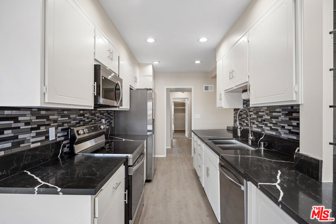 815 S Shenandoah St Unit: 304