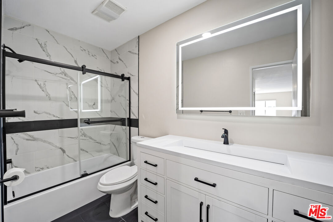 815 S Shenandoah St Unit: 304