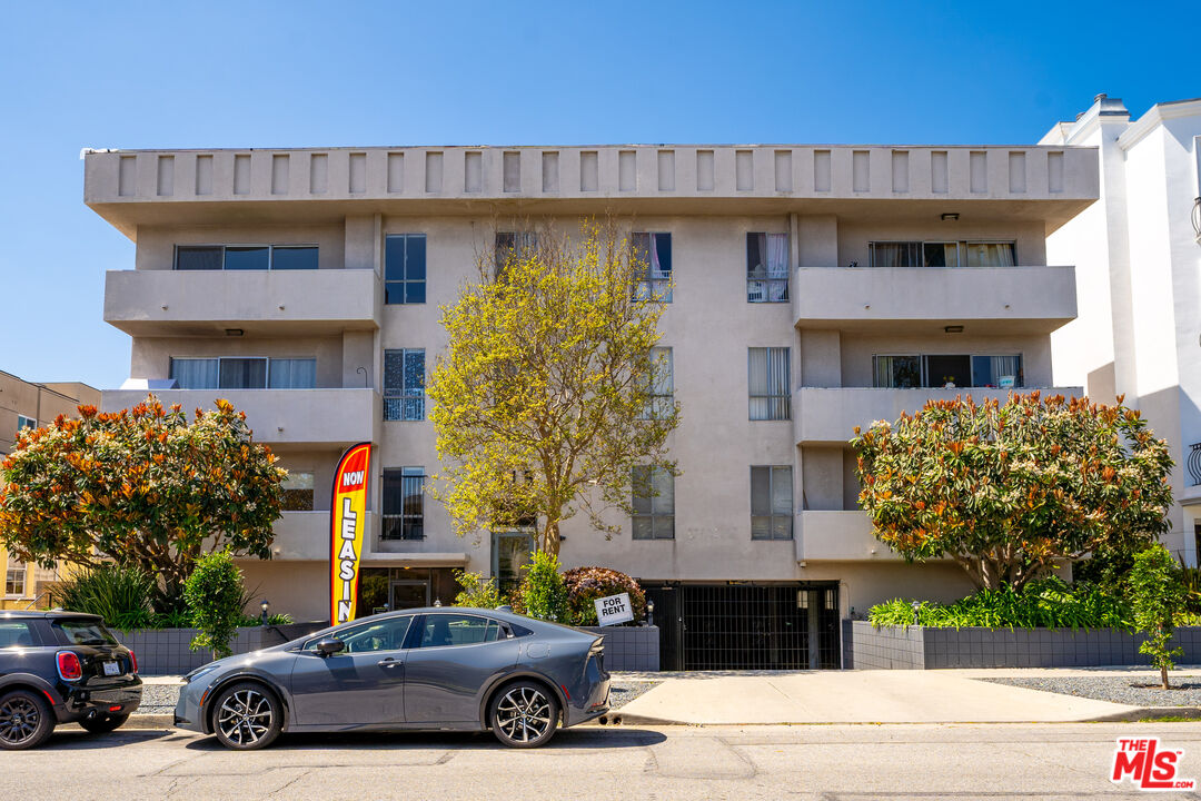 815 S Shenandoah St Unit: 105