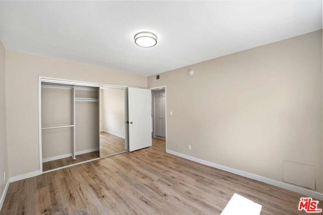 815 S Shenandoah St Unit: 105