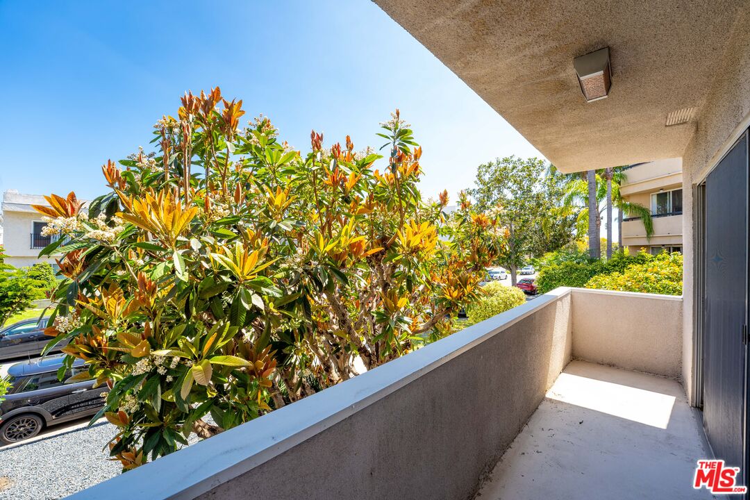 815 S Shenandoah St Unit: 105