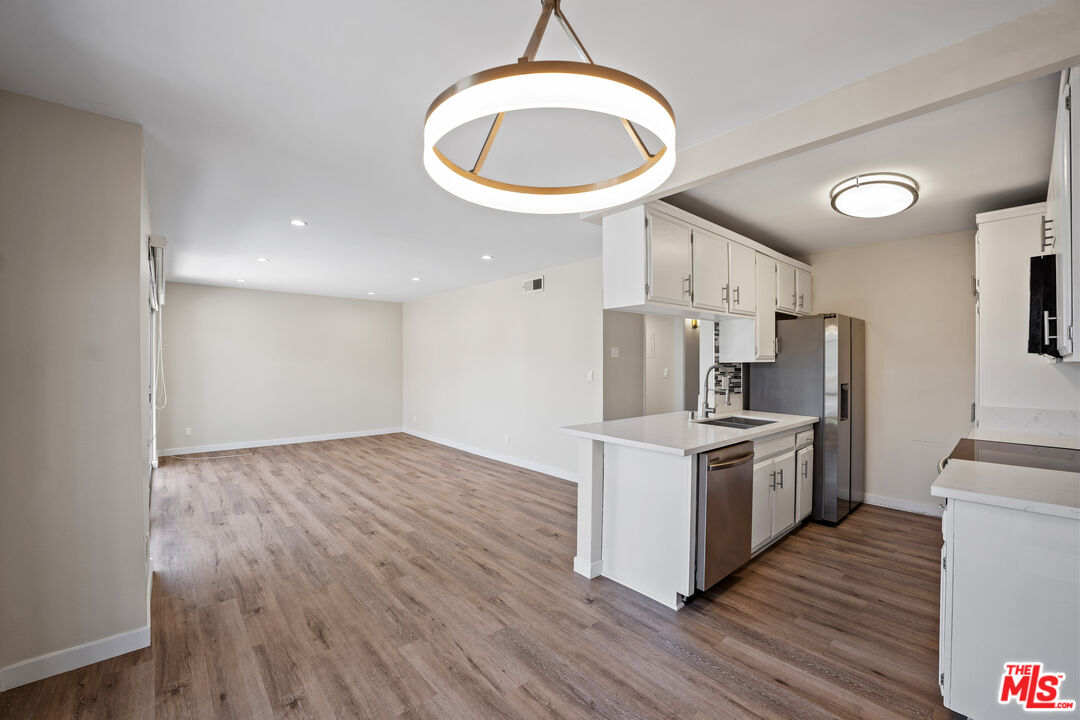 815 S Shenandoah St Unit: 105