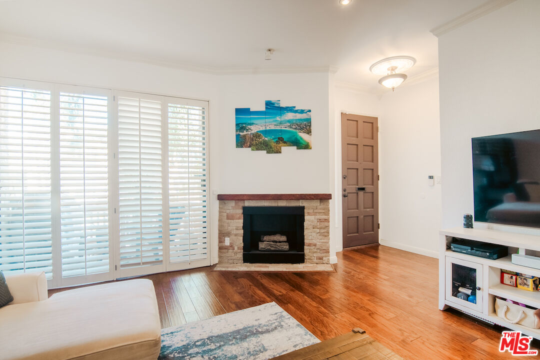 11652 Iowa Ave Unit: 1
